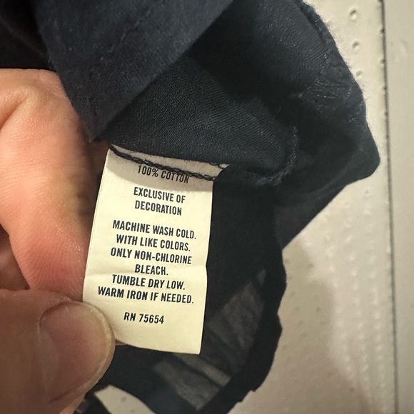 Super Cute Hollister top - Picture 3 of 4